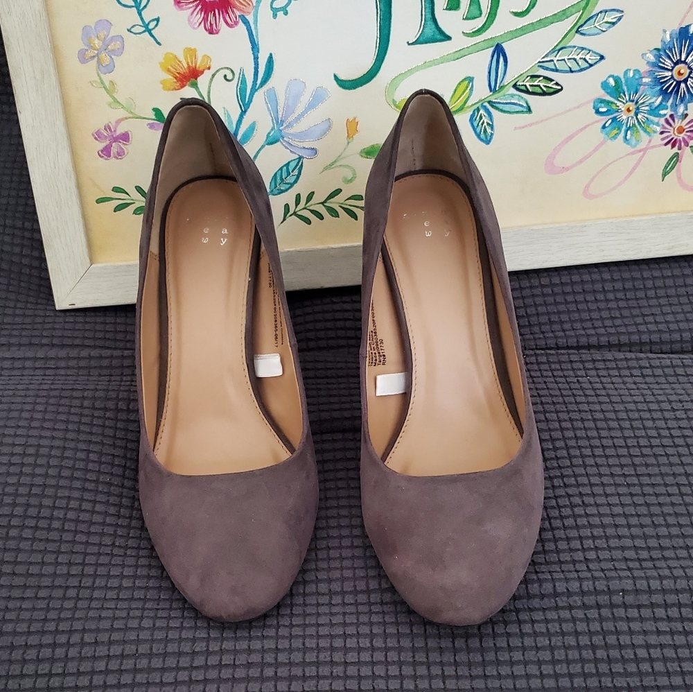 Gray suede block heel pumps